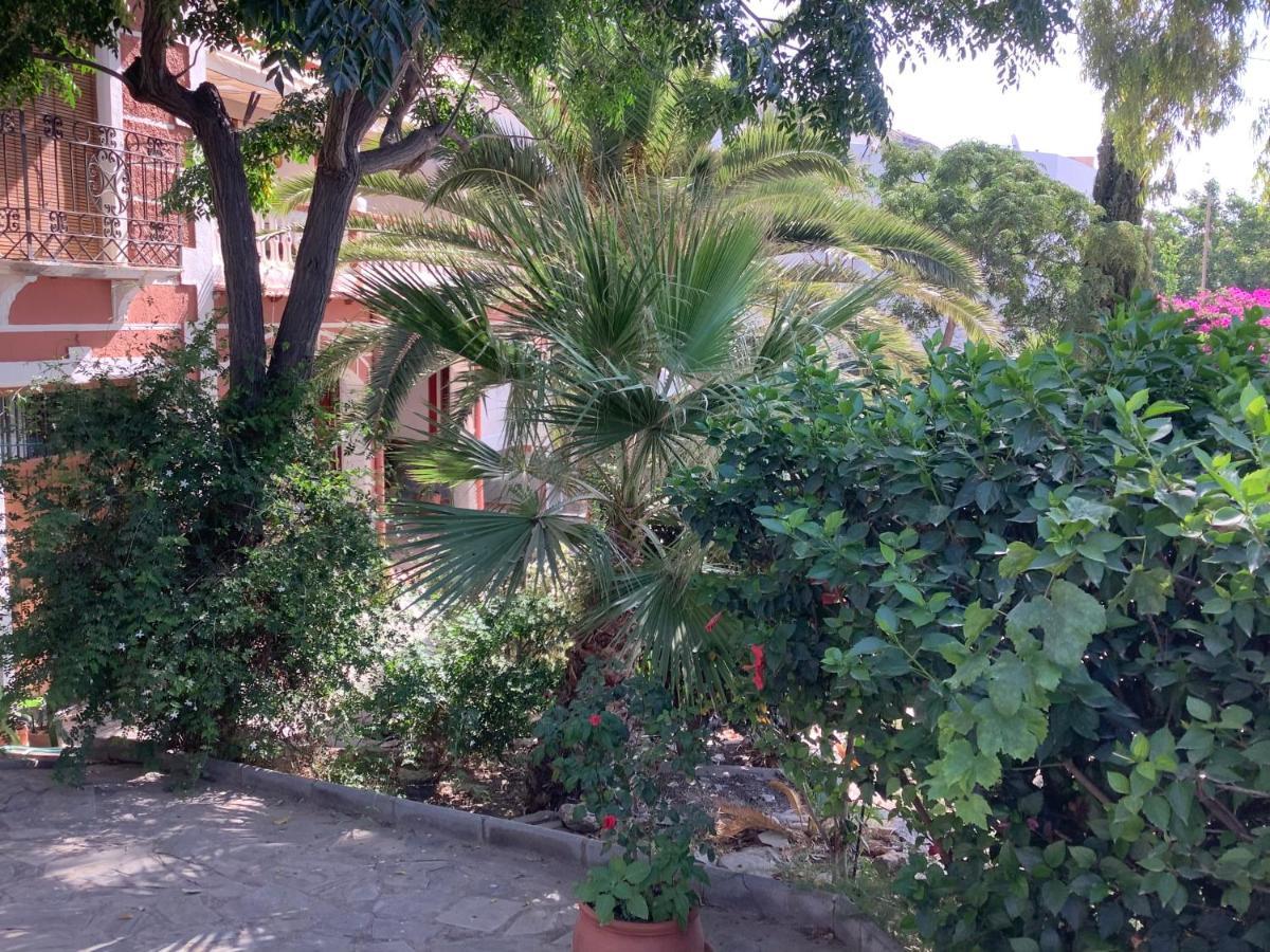 Cortijo De La Fuente Leilighet Albunol Eksteriør bilde